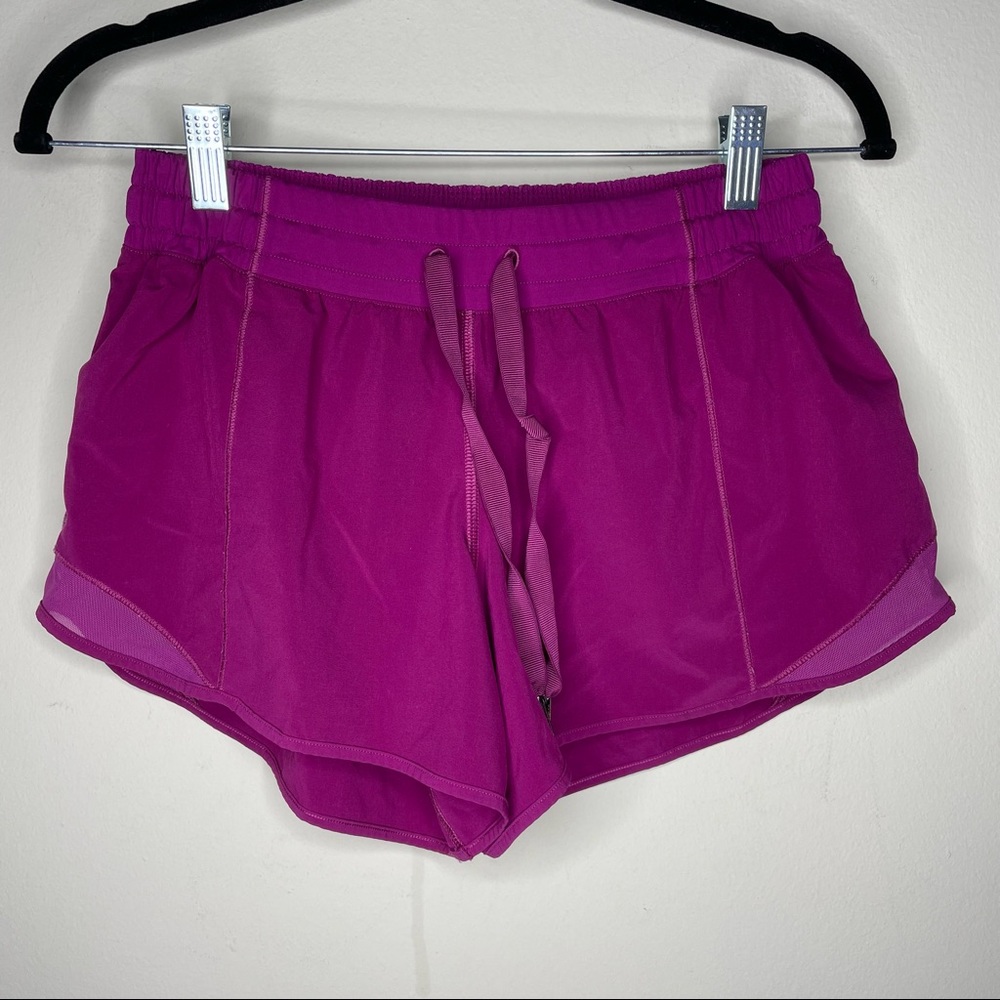 Lululemon Magenta Pull On Hottie Hot shorts size 8
